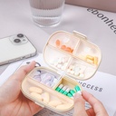 Simple airtight 7-compartment pill box