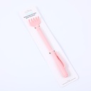 Retractable portable back scratcher 