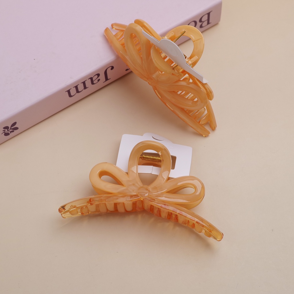 Flower claw clip - ginger yellow