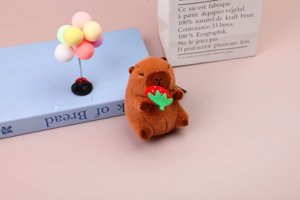 L0896 Capybara Series - Foodie (Strawberry) toy