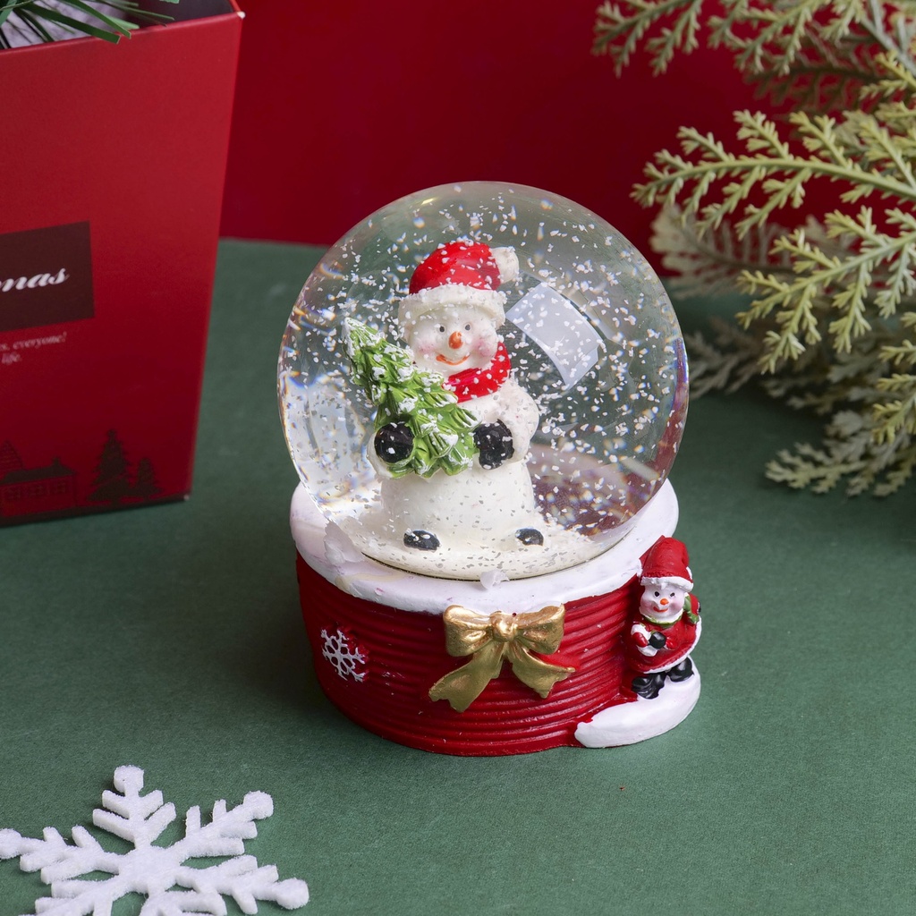 Medium-sized Red Snowman Hugging a Tree Water Globe Ornament65#