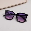 Classic Ladies' Sunglasses - Black