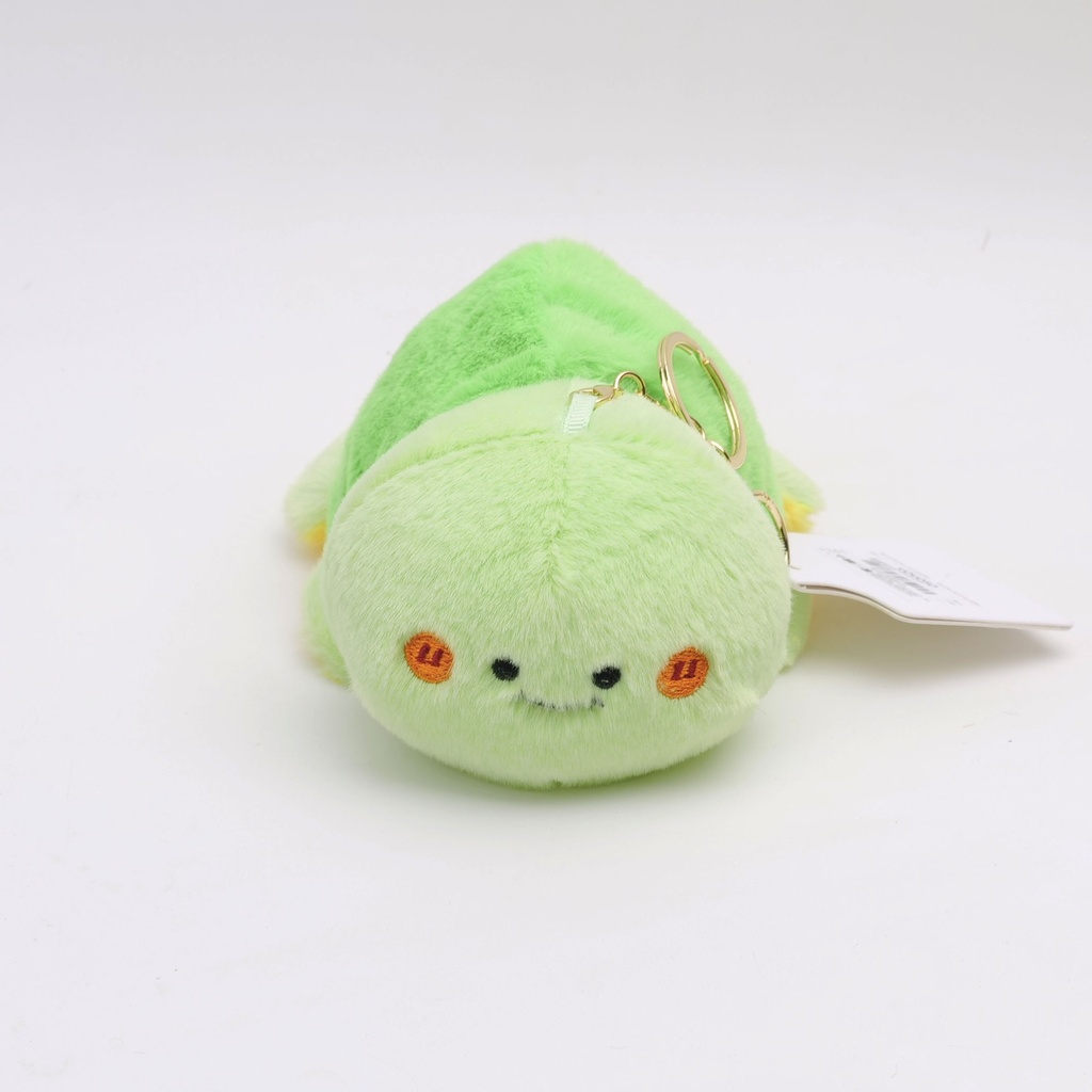 Pulling little turtle keychain