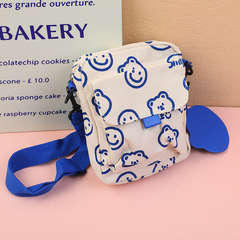 Cute bear small crossbody shoulder bag